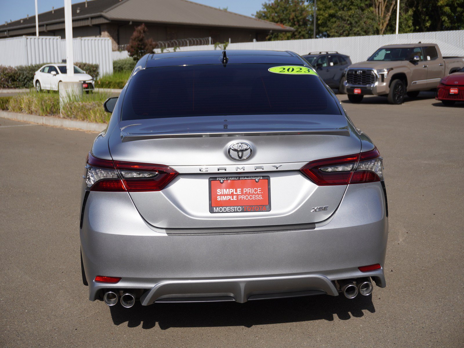 Used 2023 Toyota Camry XSE FWD image 9
