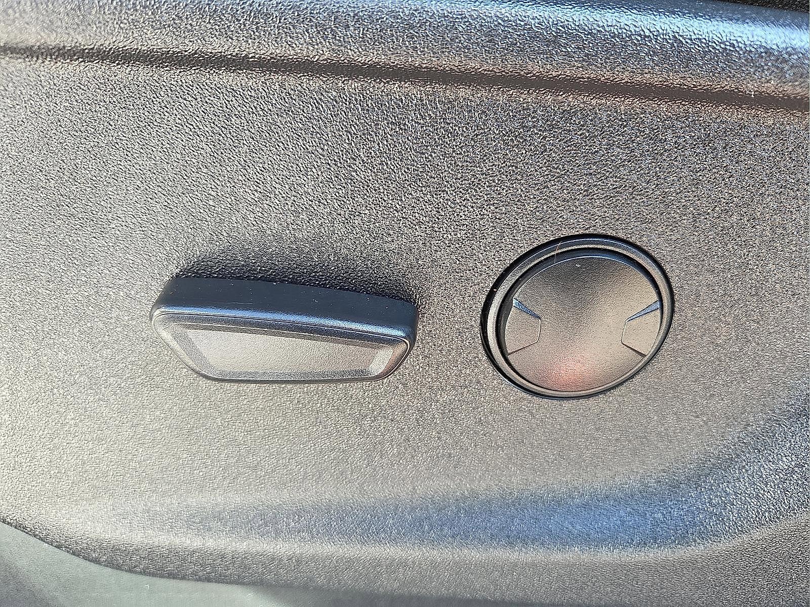 Used 2023 Ford F250 XLT w/ Black Appearance Package image 15