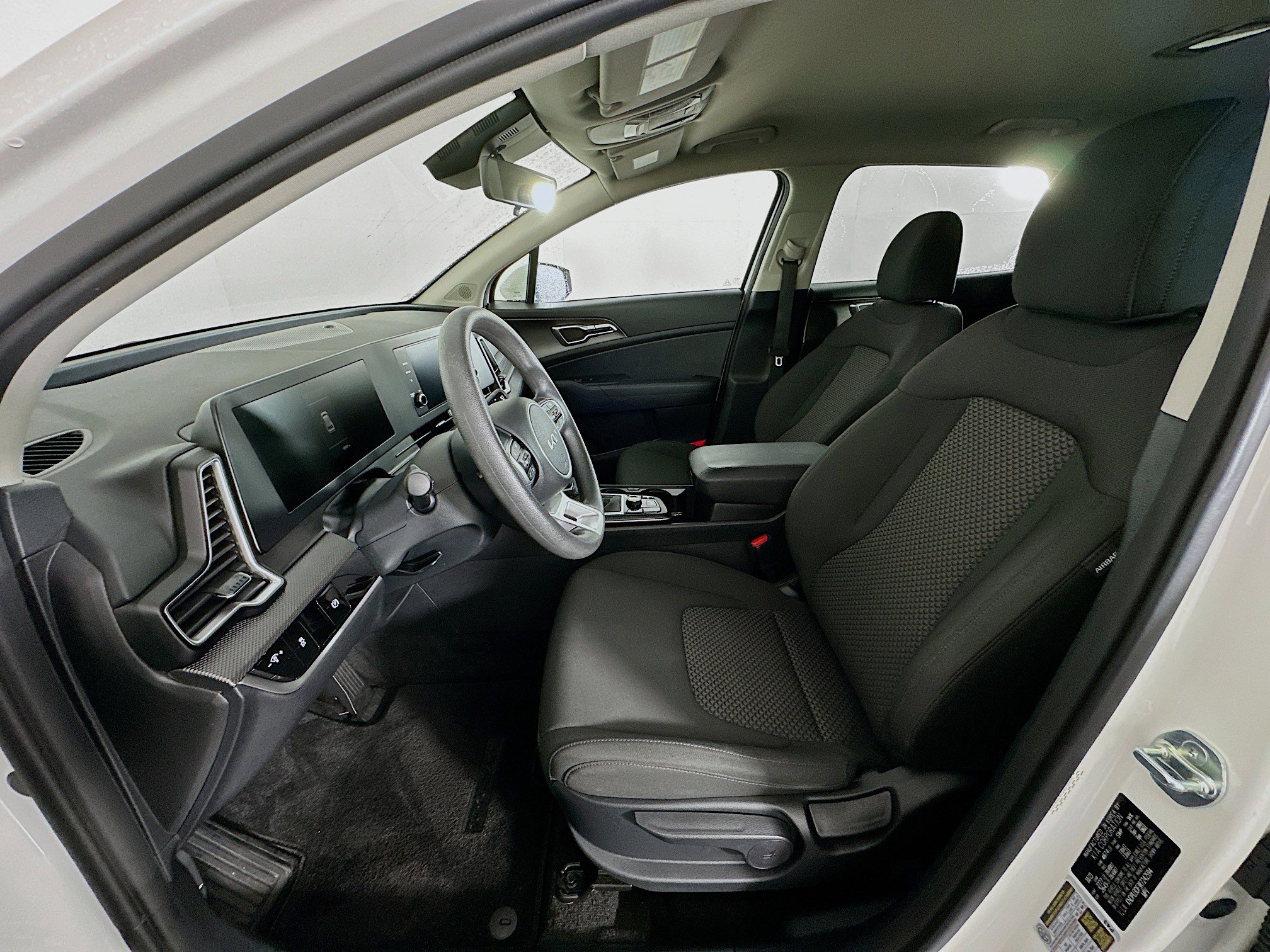 Used 2024 Kia Sportage LX image 13