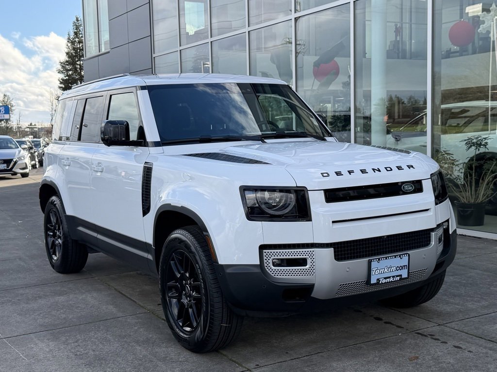 Used 2025 Land Rover Defender 110 S image 2