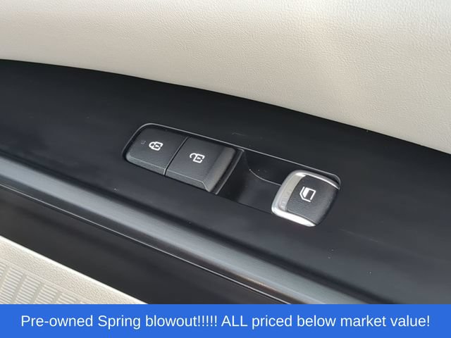 Used 2022 Kia Carnival LX FWD image 43
