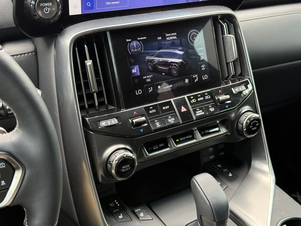 Certified 2026 Lexus LX 700h Luxury AWD/4WD image 38