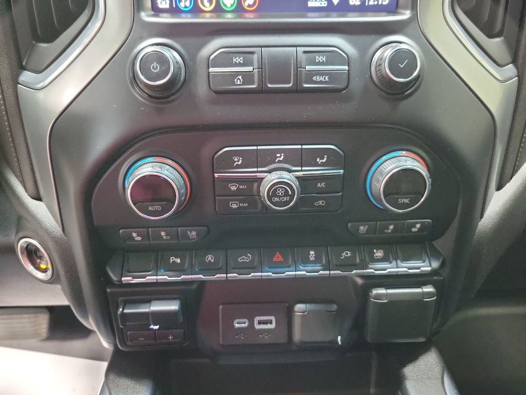 Used 2019 Chevrolet Silverado 1500 LTZ w/ LTZ Plus Package AWD/4WD image 40