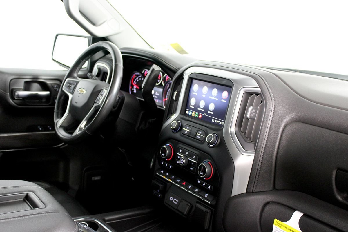 Used 2020 Chevrolet Silverado 1500 LTZ w/ LTZ Premium Package AWD/4WD image 17