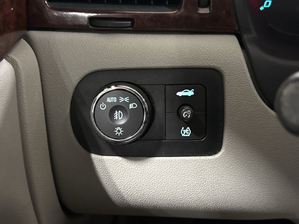 Used 2011 Chevrolet Impala LT FWD image 17