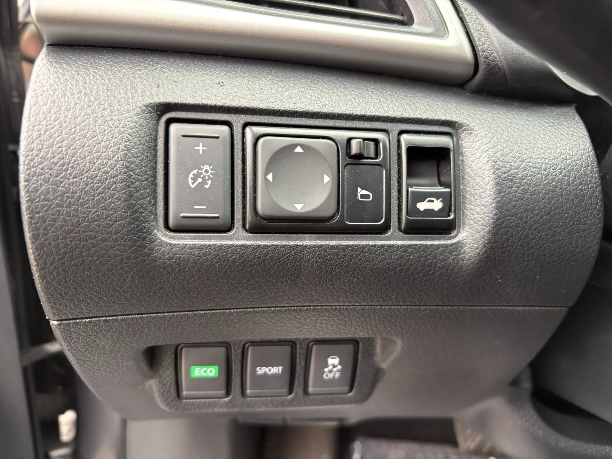 Used 2016 Nissan Sentra SV image 14