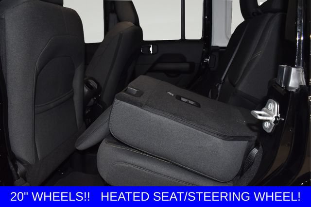 Used 2025 Jeep Wrangler Unlimited Sahara AWD/4WD image 20