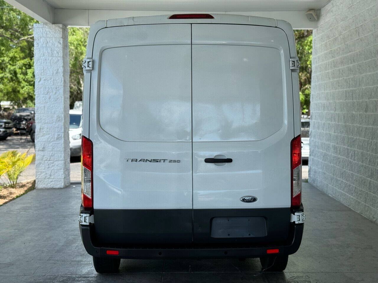 Used 2015 Ford Transit 250 130 Medium Roof RWD image 8