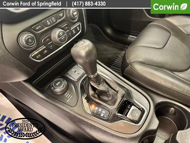 Used 2019 Jeep Cherokee Overland w/ Technology Group image 27