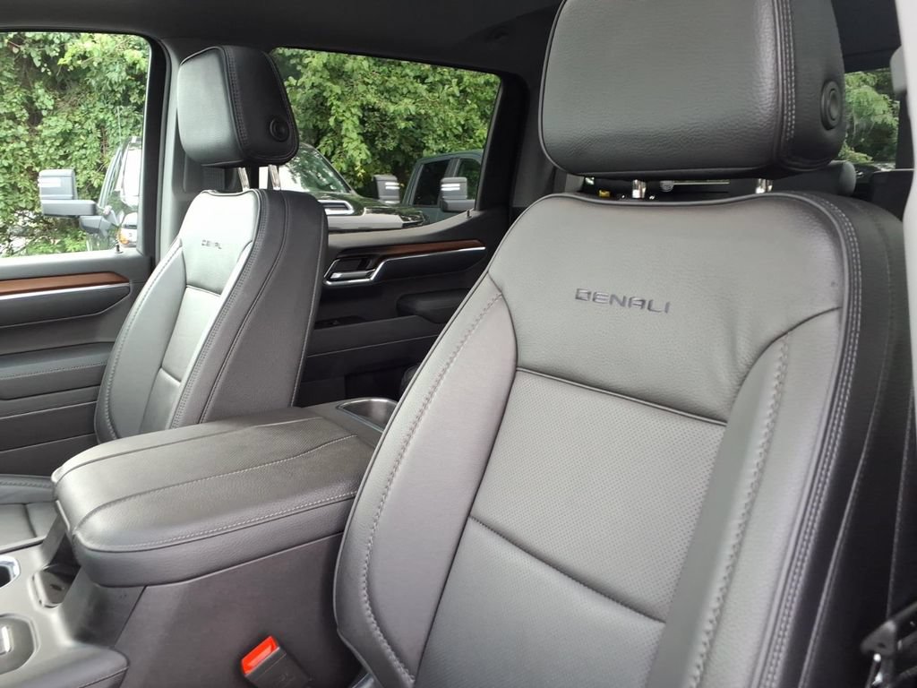 Certified 2025 GMC Sierra 1500 Denali w/ Denali Reserve Package AWD/4WD image 13