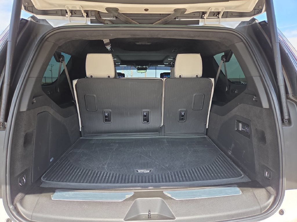 Used 2025 Cadillac Escalade ESV Sport Platinum w/ LPO, Floor Liner Package AWD/4WD image 12