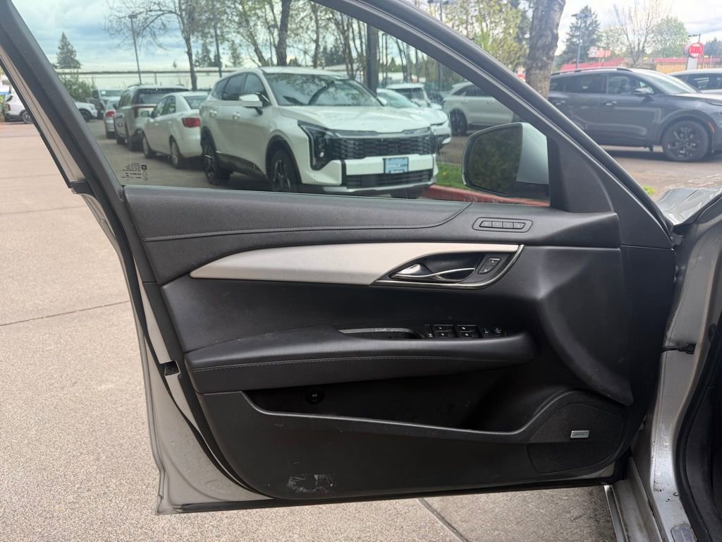 Used 2017 Cadillac ATS Luxury RWD image 10