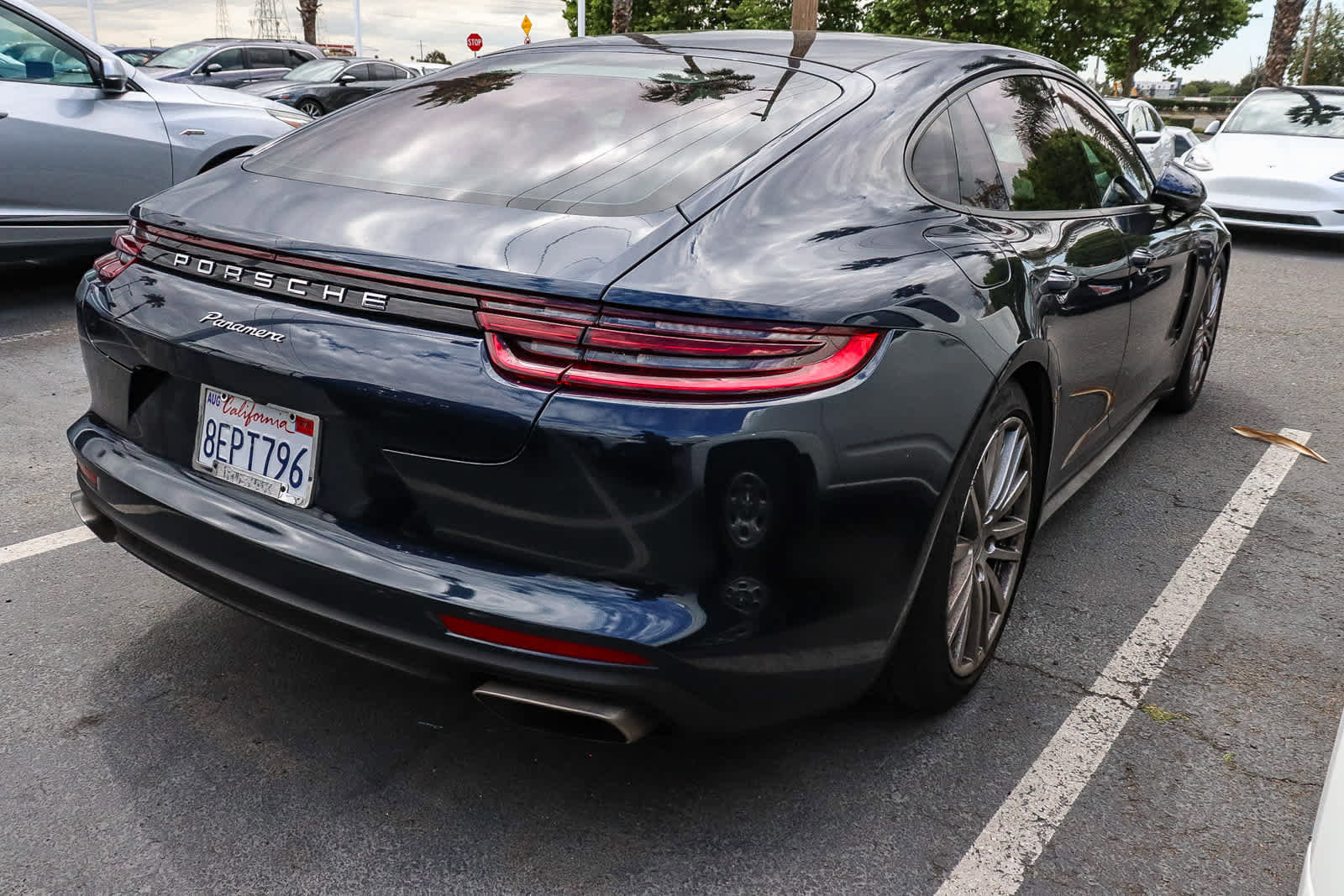 Used 2017 Porsche Panamera 4 AWD/4WD image 6