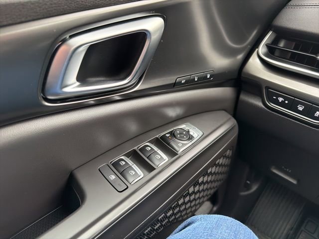 Certified 2026 Kia Carnival SX Prestige image 16