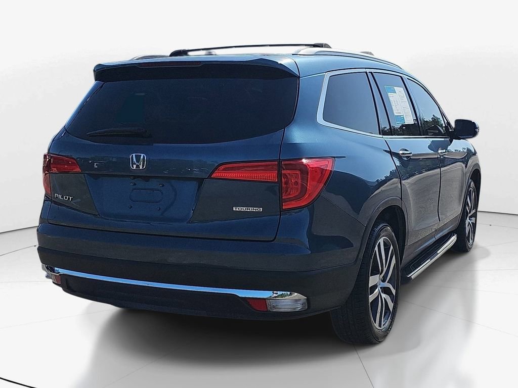 Used 2017 Honda Pilot Touring image 5