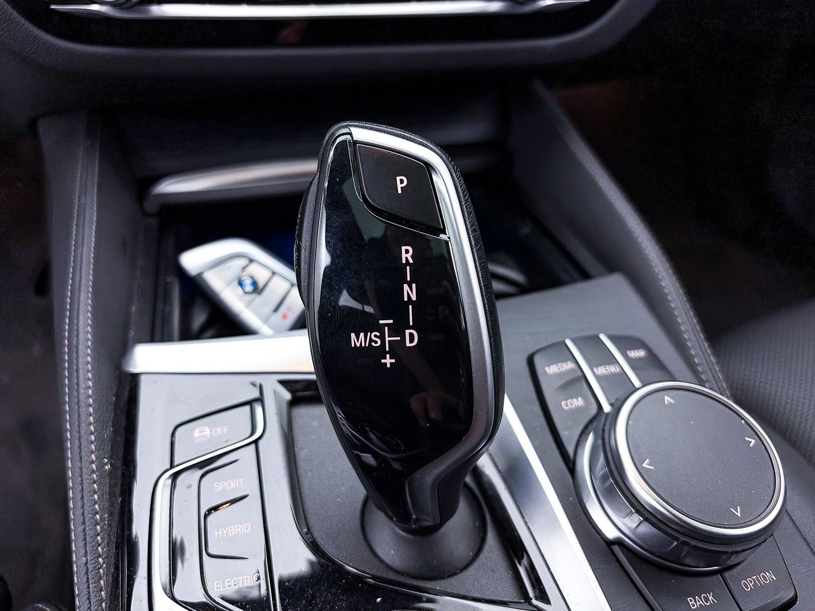 Used 2023 BMW 530e w/ M Sport Package image 24