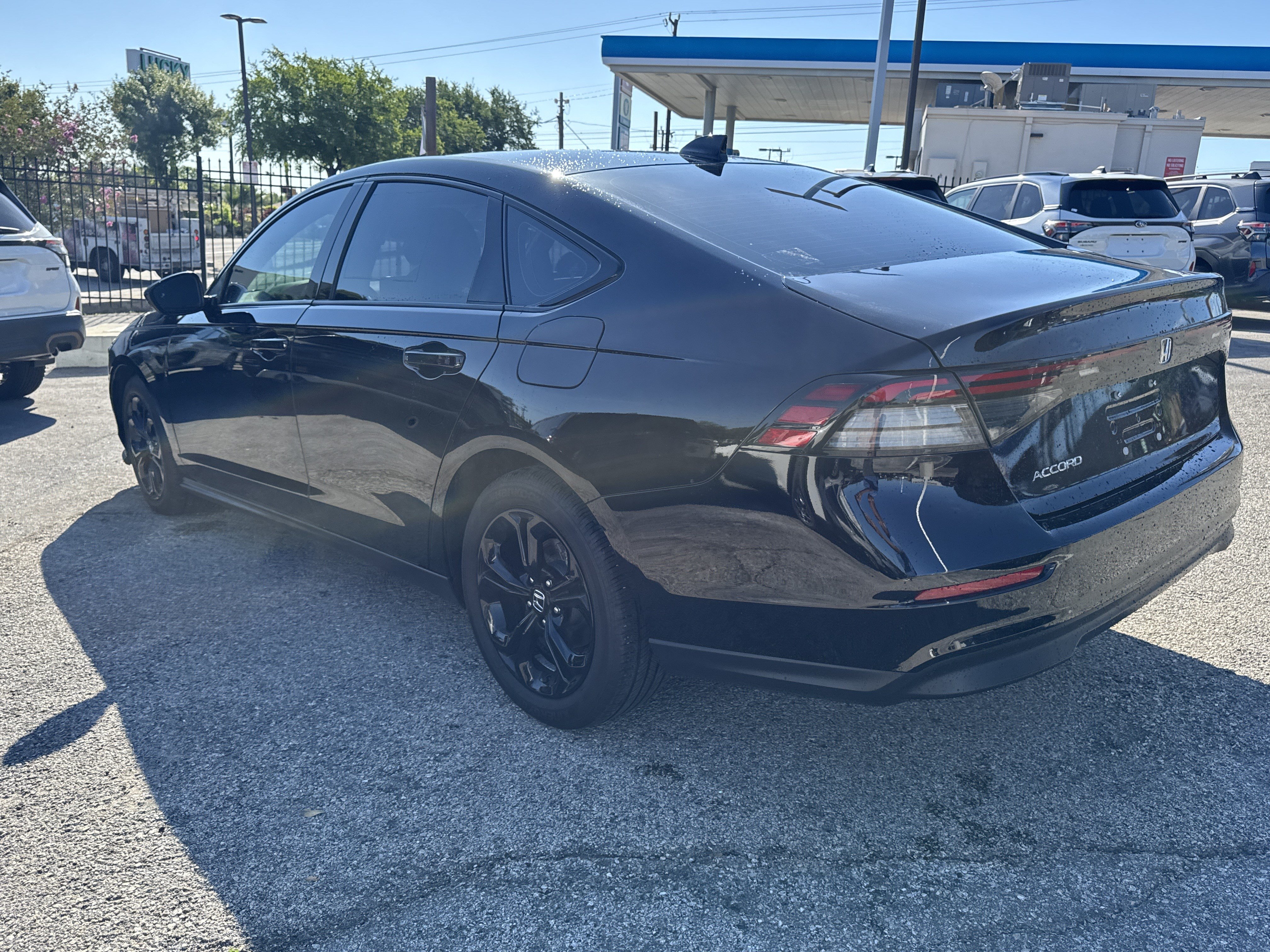 Used 2025 Honda Accord SE image 5