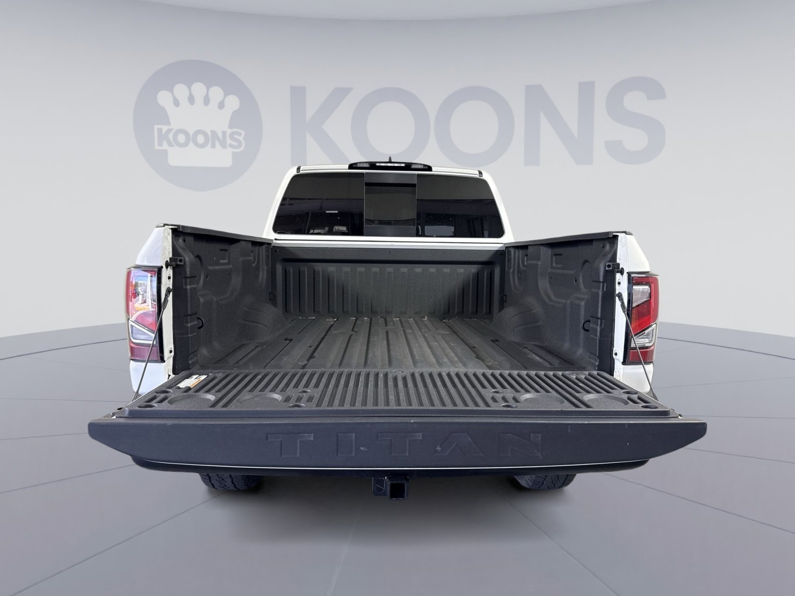 Used 2022 Nissan Titan PRO-4X w/ Off Road Protection Package AWD/4WD image 25