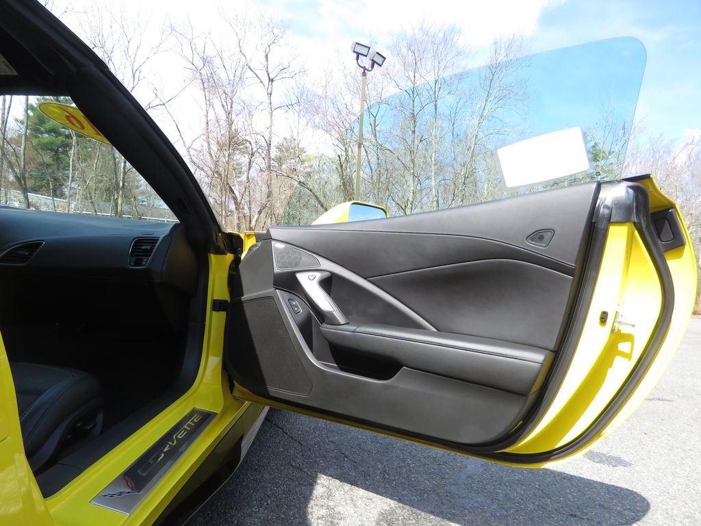 Used 2016 Chevrolet Corvette Z06 w/ 2LZ Preferred Equipment Group RWD image 12
