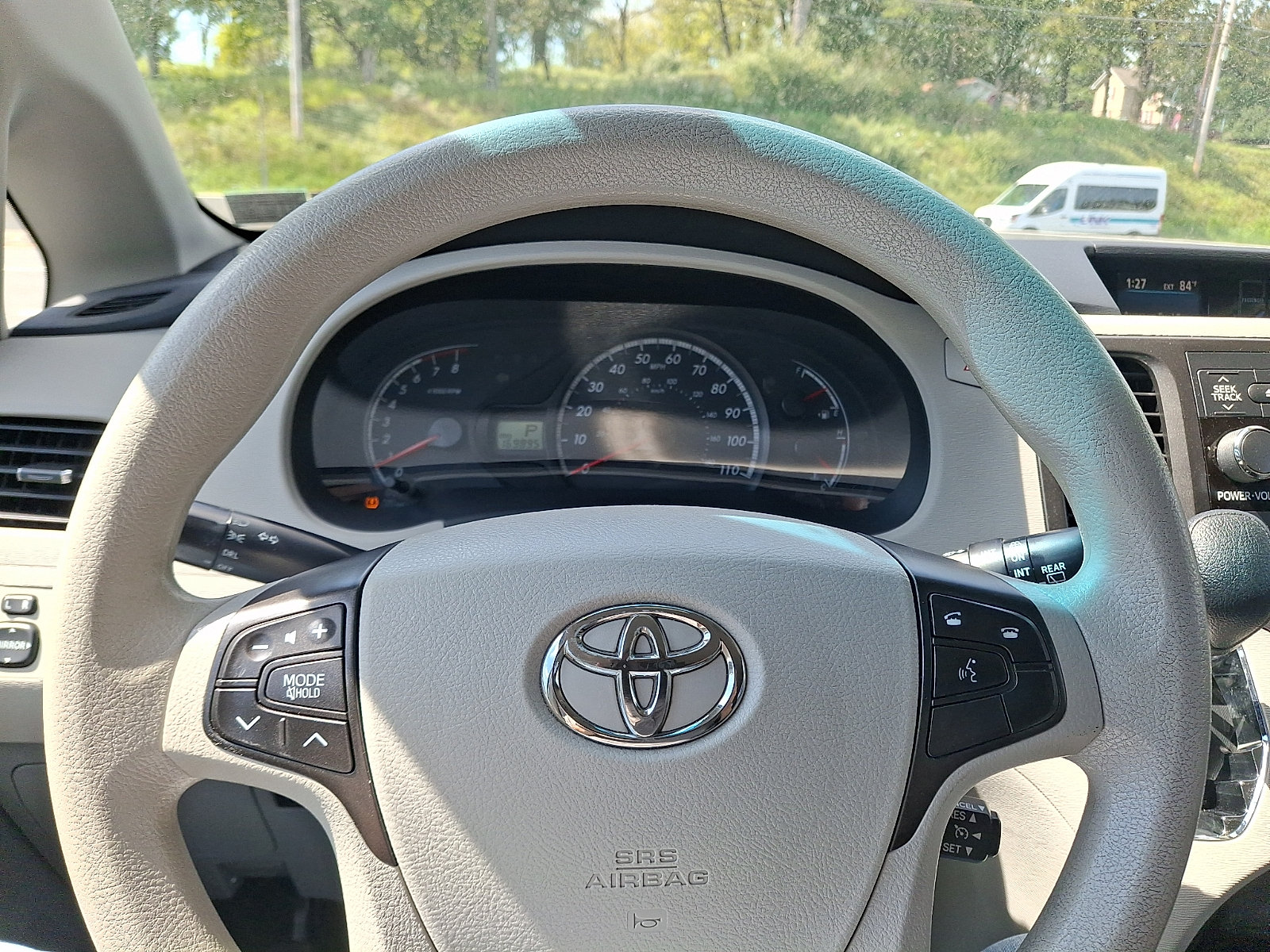 Used 2012 Toyota Sienna LE w/ Towing Pkg FWD image 16