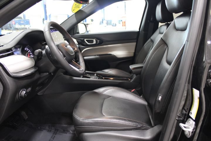 Used 2024 Jeep Compass Limited AWD/4WD image 18