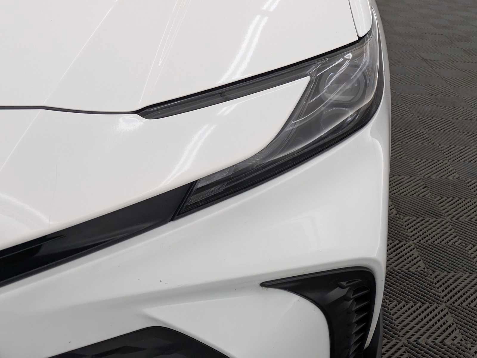 Used 2025 Toyota Camry SE image 10