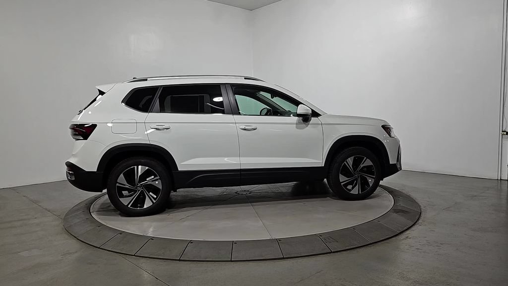 New 2026 Volkswagen Taos SE AWD/4WD image 6