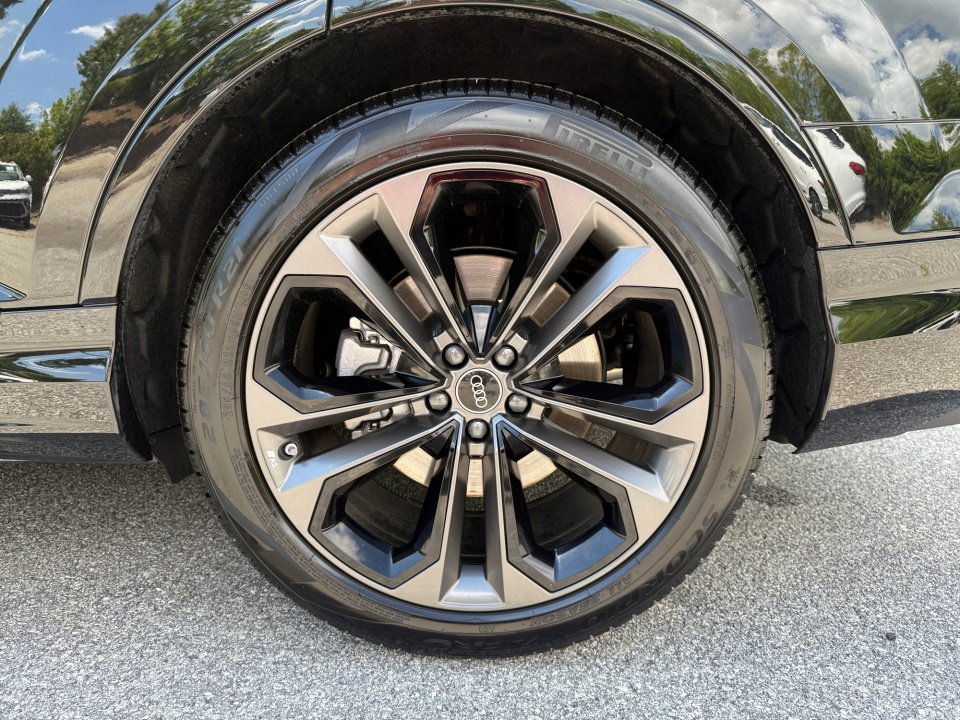 Certified 2026 Audi Q7 3.0T Premium Plus AWD/4WD image 22
