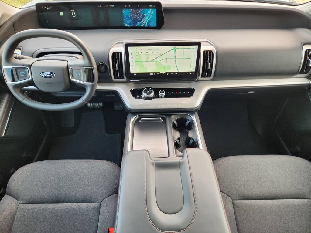 Used 2025 Ford Expedition Max Active AWD/4WD image 24