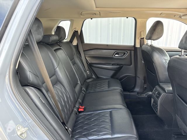 Used 2021 Nissan Rogue Platinum image 31