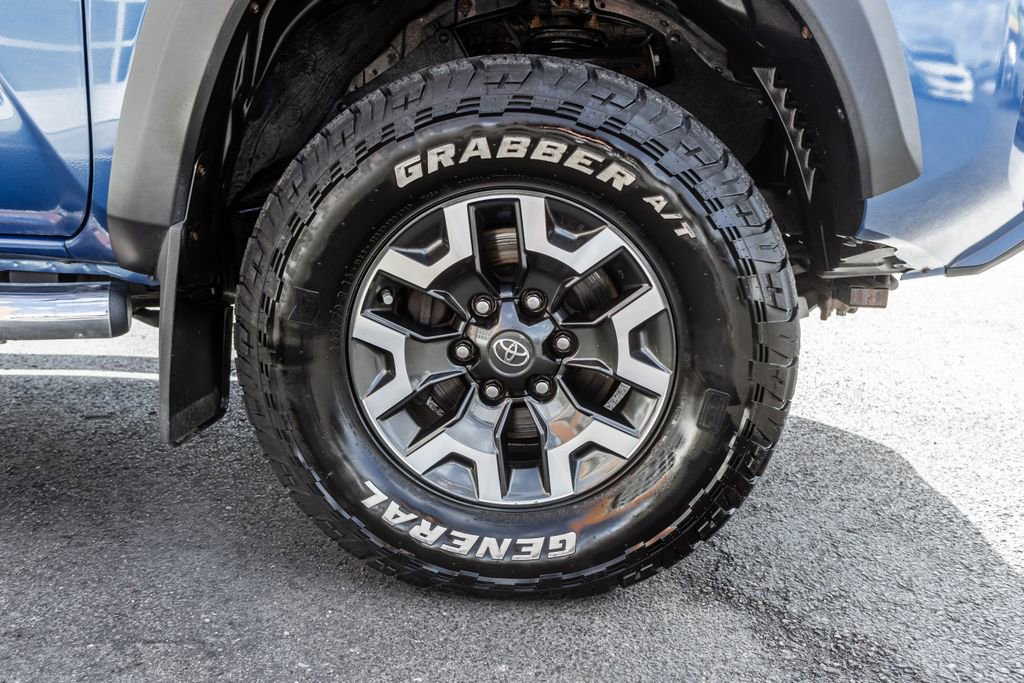 Used 2018 Toyota Tacoma TRD Off-Road image 5