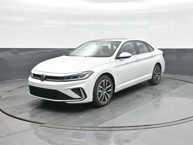 New 2026 Volkswagen Jetta SE image 3