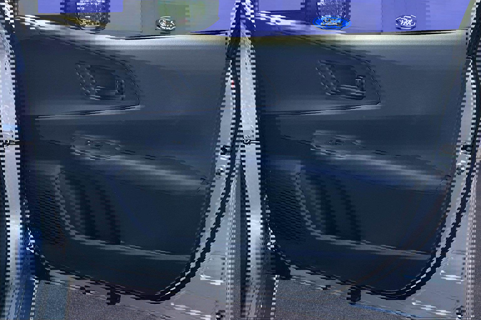 Used 2024 Toyota Prius LE AWD/4WD image 28