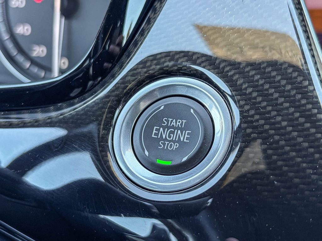 Used 2022 Cadillac XT6 Sport w/ Technology Package image 27