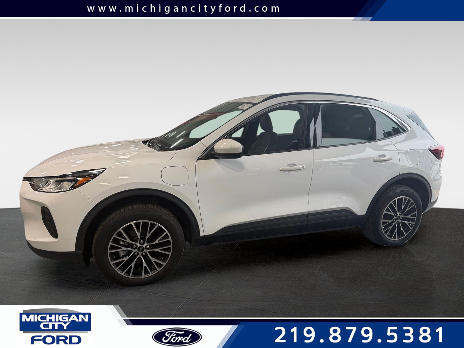Used 2023 Ford Escape SE FWD image 1