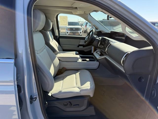 New 2025 Ford Expedition Active image 11