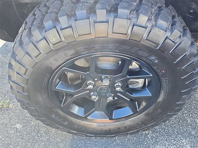 Used 2025 Jeep Gladiator Sport image 7