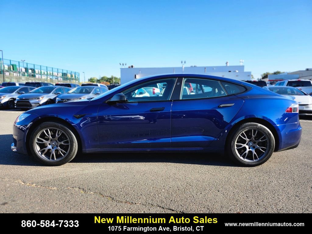 Used 2021 Tesla Model S Plaid image 2