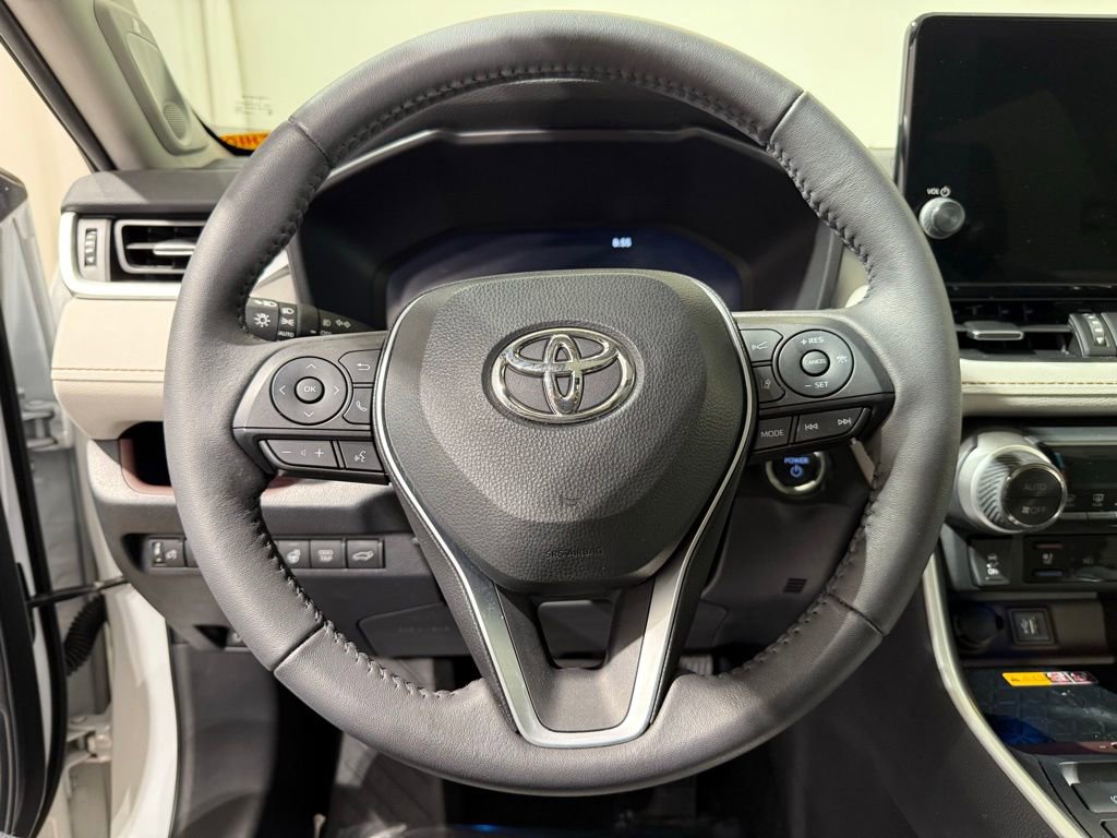 Used 2023 Toyota RAV4 Limited AWD/4WD image 24