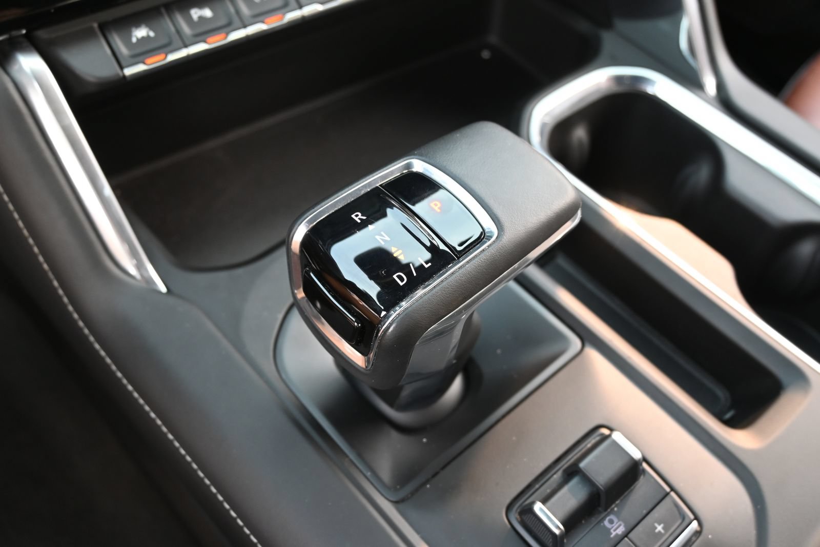 Used 2025 GMC Sierra 1500 Denali Ultimate AWD/4WD image 14