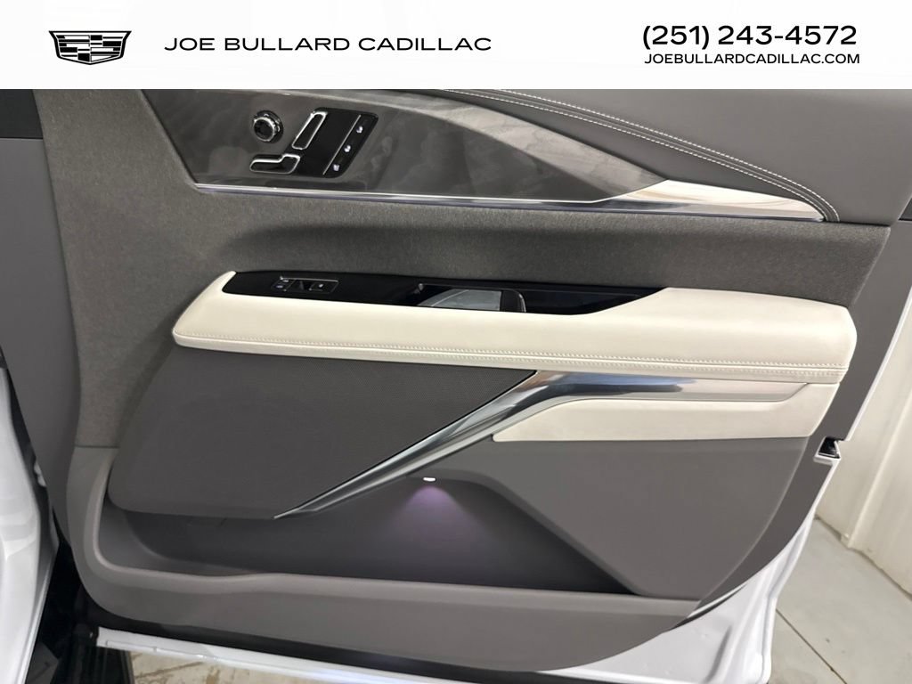 New 2026 Cadillac Escalade IQL Luxury w/ LPO, Floor Liner Package AWD/4WD image 24