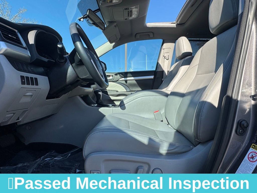 Used 2016 Toyota Highlander XLE image 15