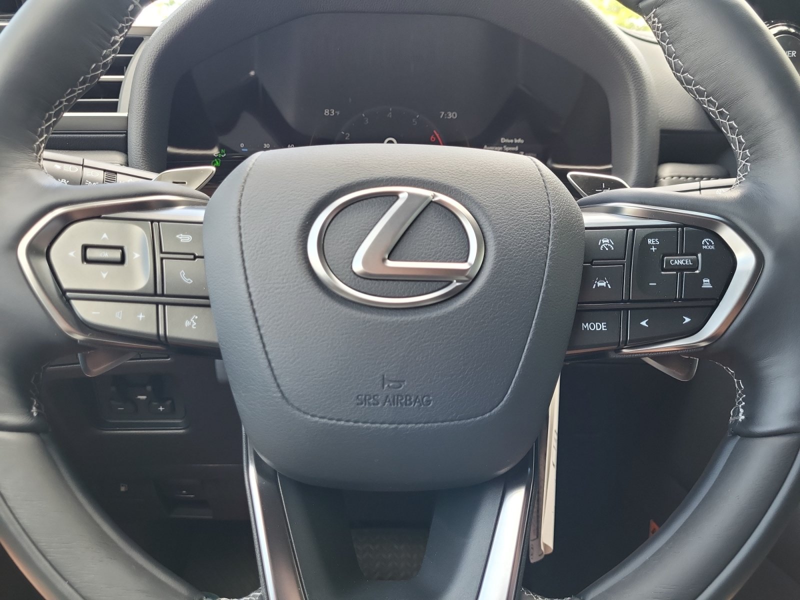 New 2026 Lexus LX 700h Luxury w/ Appearance Package AWD/4WD image 9