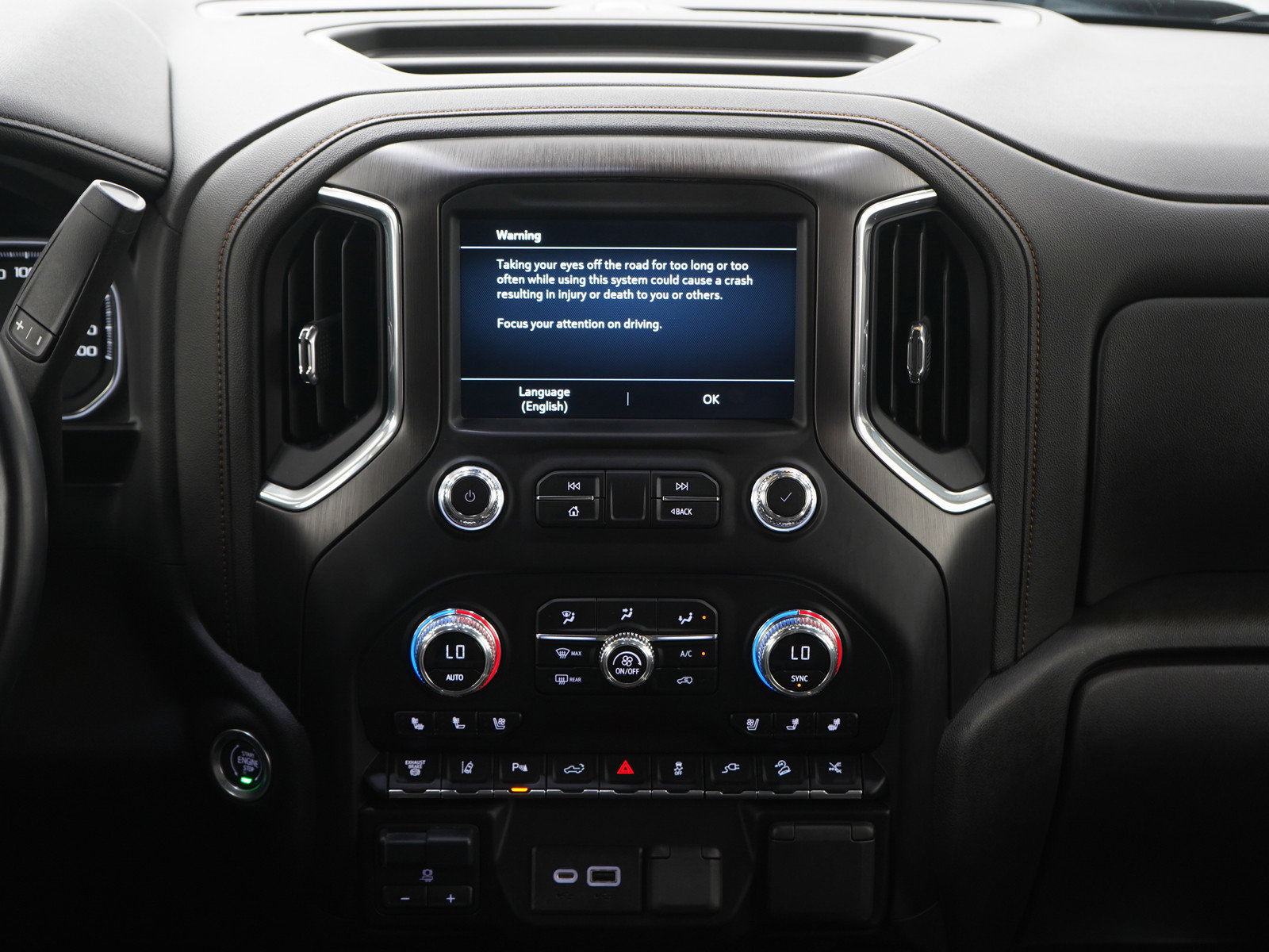 Used 2023 GMC Sierra 2500 AT4 w/ AT4 Preferred Package image 18