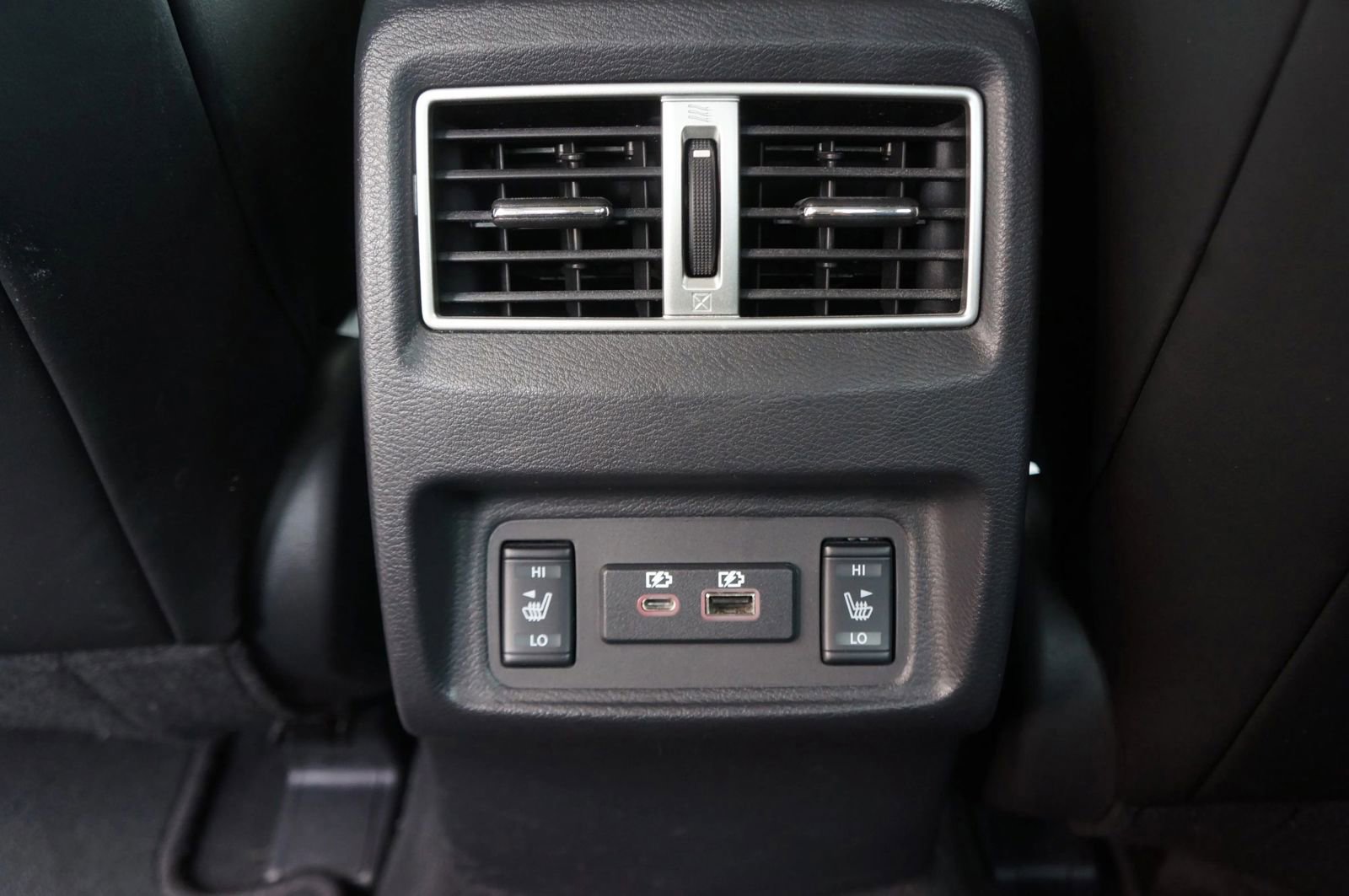 Used 2023 Nissan Maxima Platinum w/ Sport Mat Group FWD image 29