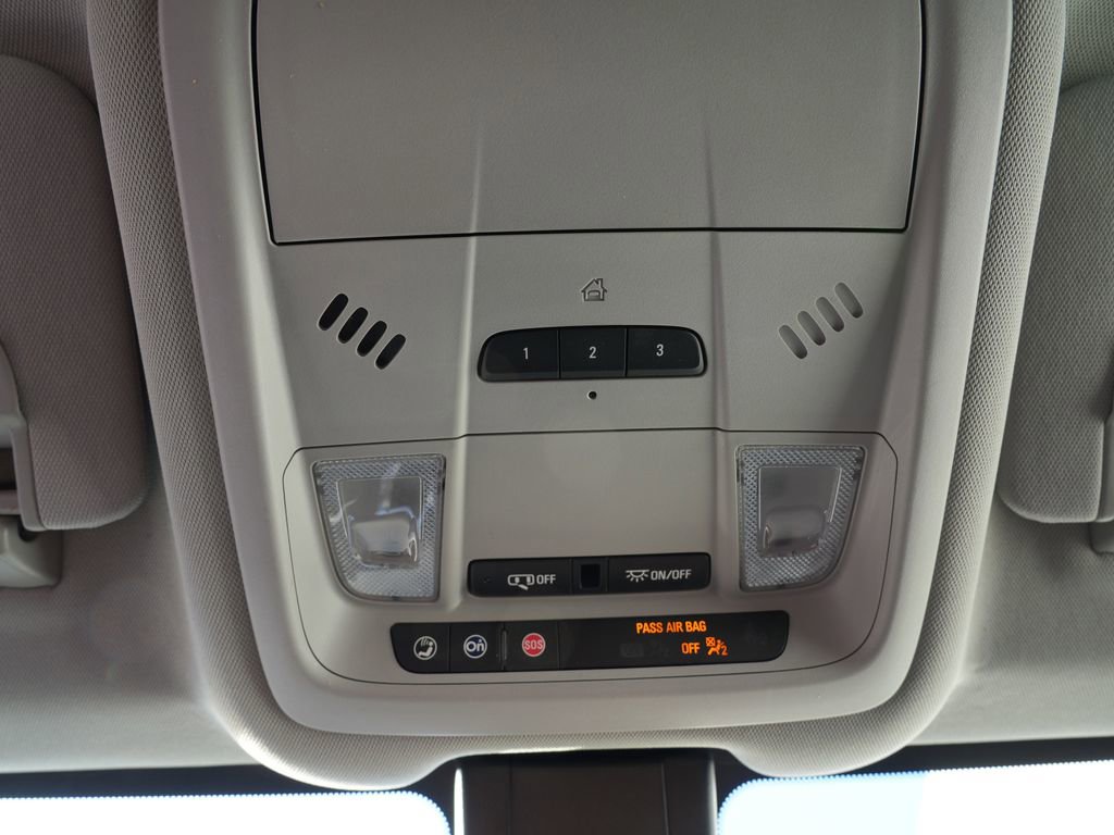 Used 2020 Chevrolet Equinox LT image 39