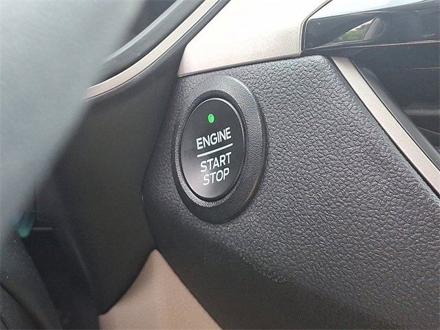 Used 2022 Ford Escape SE w/ Cold Weather Package image 23