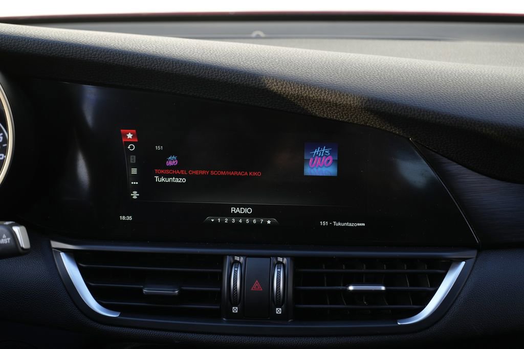 Used 2018 Alfa Romeo Giulia image 39