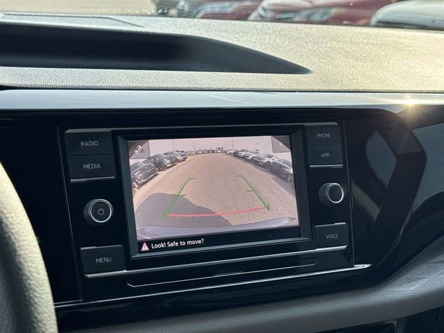 Used 2022 Volkswagen Taos S image 18