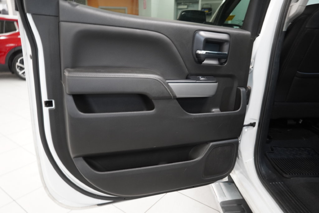 Used 2018 Chevrolet Silverado 1500 LT w/ All Star Edition AWD/4WD image 24